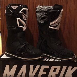 Motor Cross racing boots -Maverik “fly”
